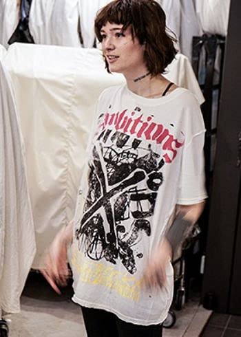 Amazon.co.jp: ONE OK ROCK（ワンオクロック）2017 Ambitions”JAPAN